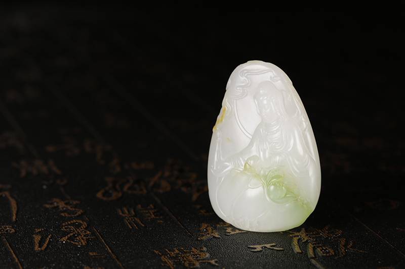 据说，籽料有这个特征，价格轻松能翻倍！