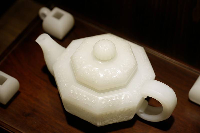 中年人的三大爱好：喝茶、养生、玩籽料！